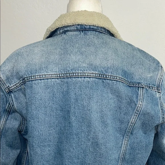 Levi's Sherpa Lined Denim Jacket